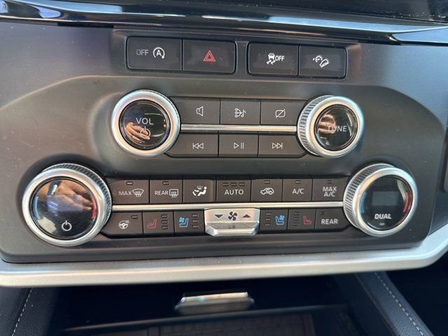 Used 2024 Ford Expedition XLT image 21