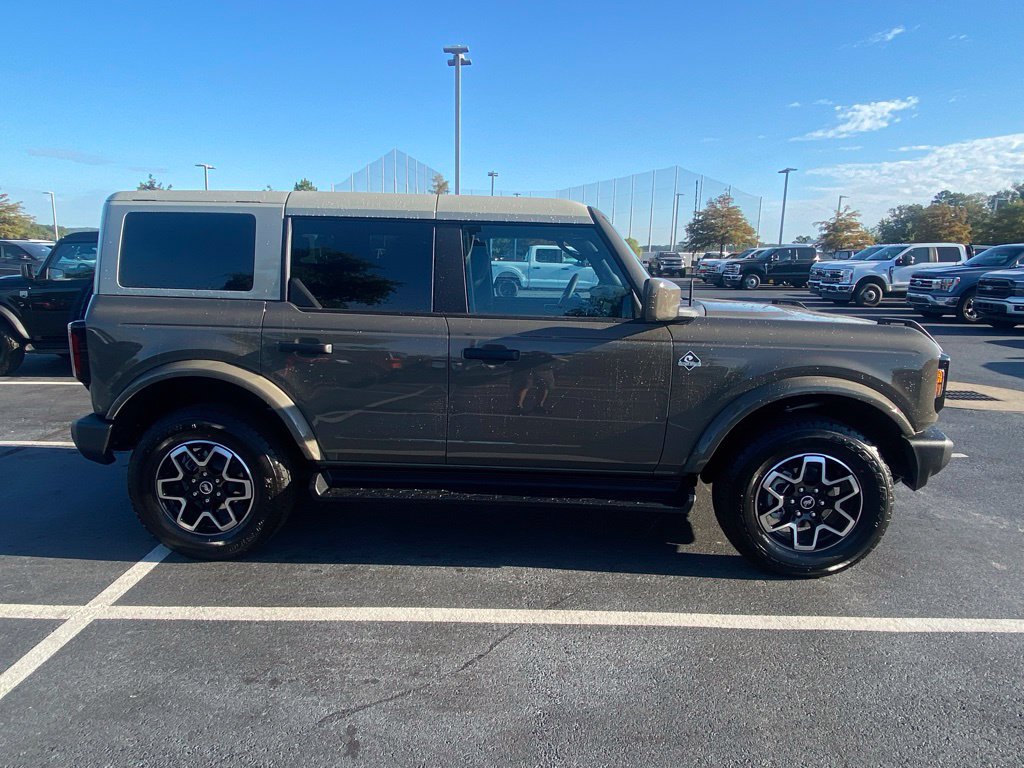New 2026 Ford Bronco Outer Banks AWD/4WD image 8