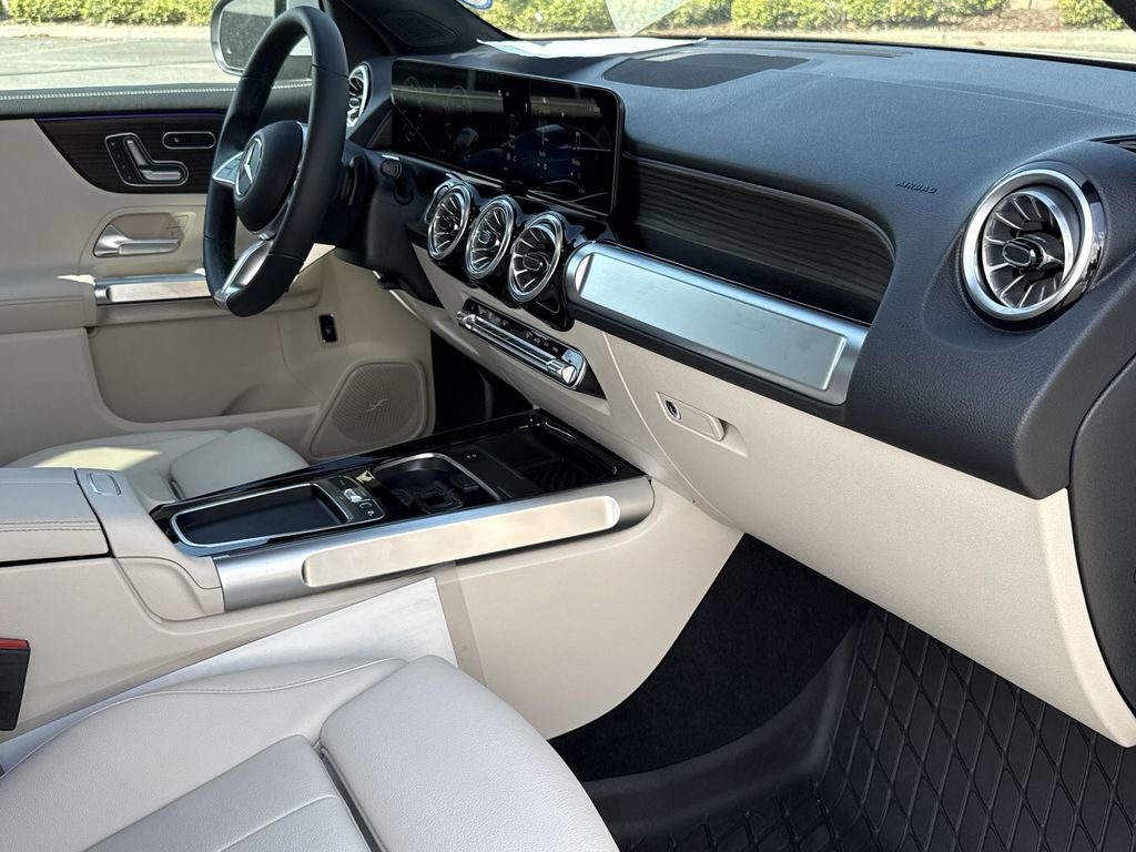 Used 2026 Mercedes-Benz GLB 250 image 15