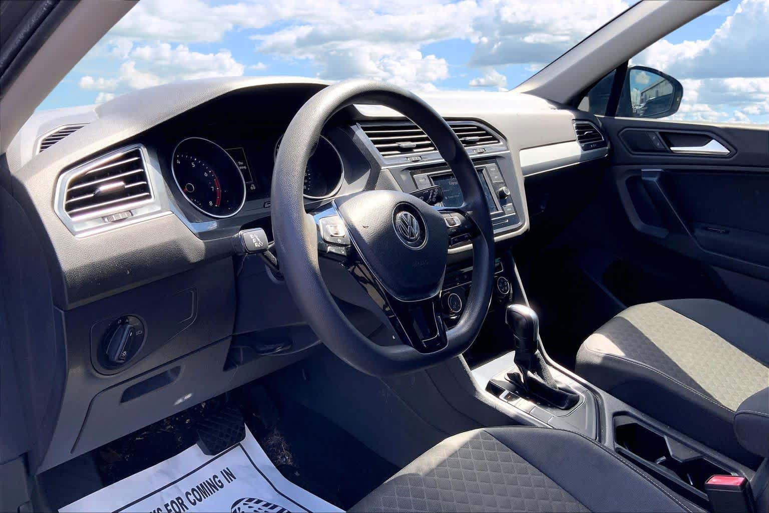 Used 2021 Volkswagen Tiguan S FWD image 2