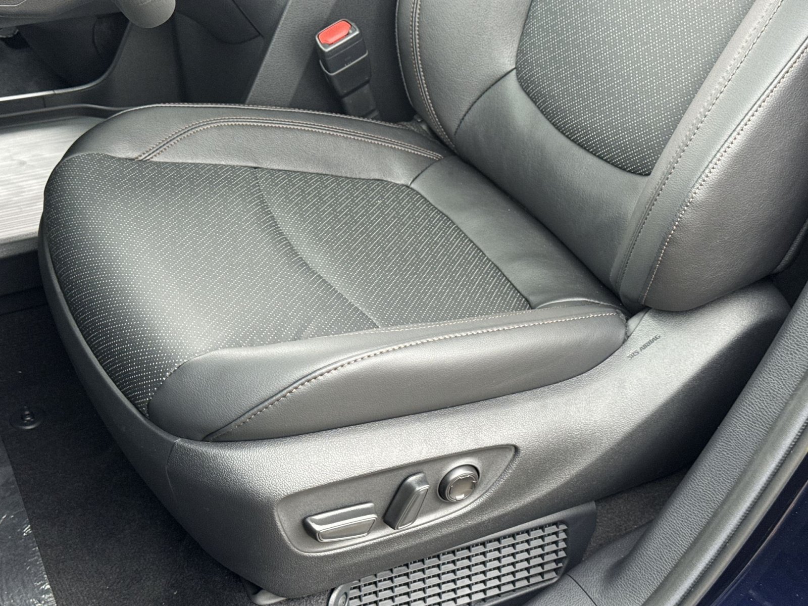 New 2026 Toyota Sienna Platinum AWD/4WD image 22