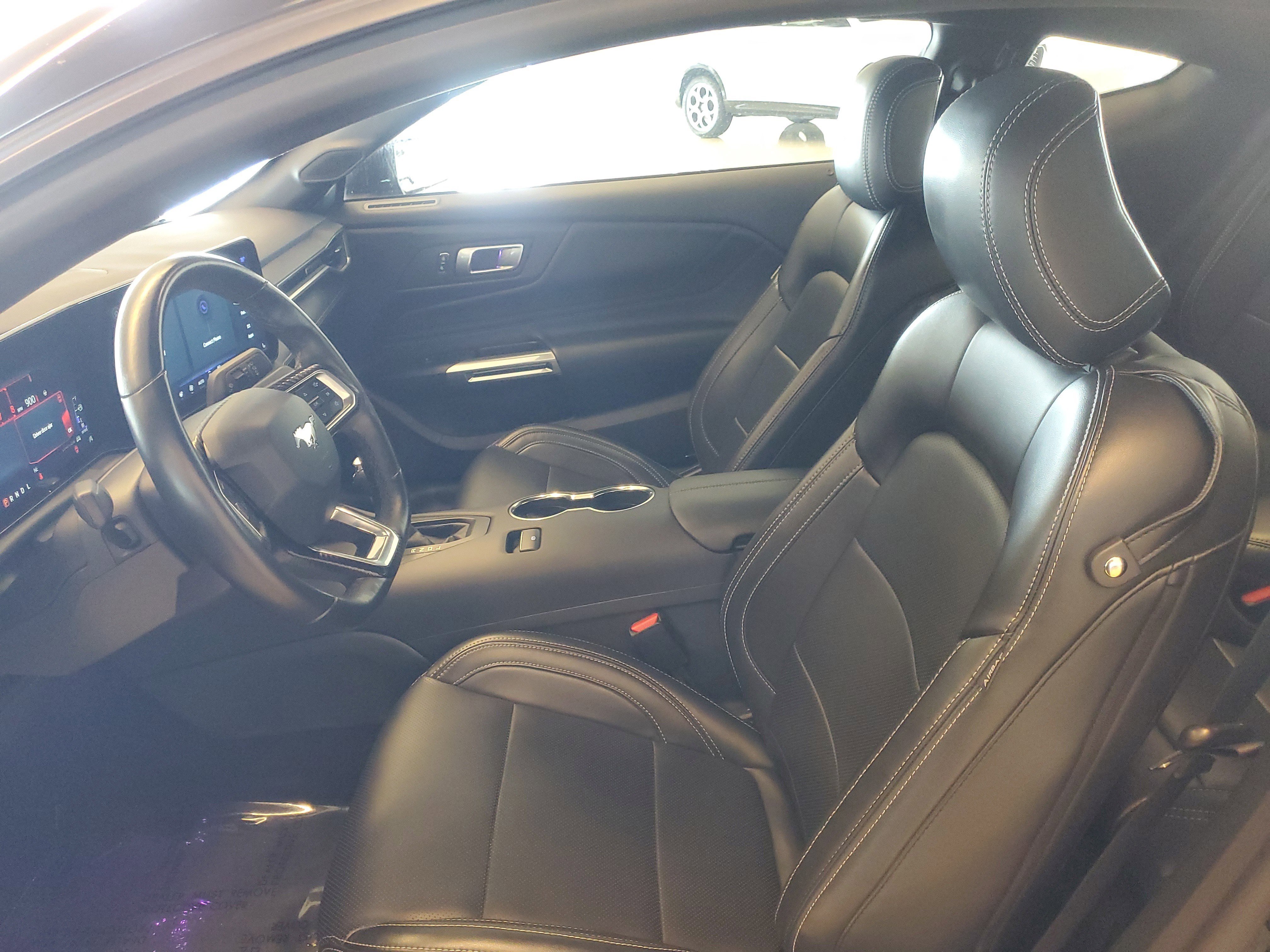 Used 2025 Ford Mustang Premium RWD image 13