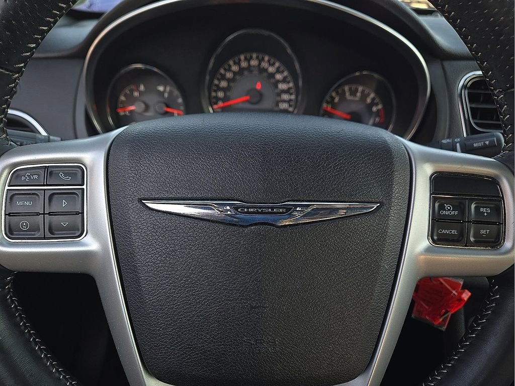 Used 2014 Chrysler 200 S FWD image 19