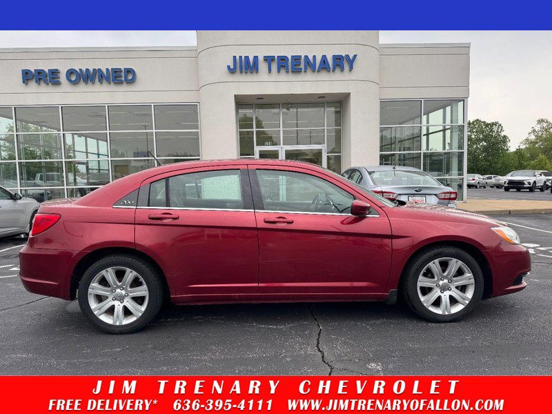 Used 2014 Chrysler 200 Touring FWD image 1