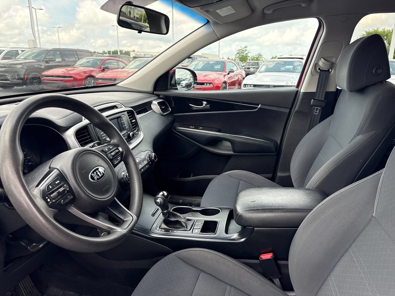 Used 2017 Kia Sorento FWD image 11