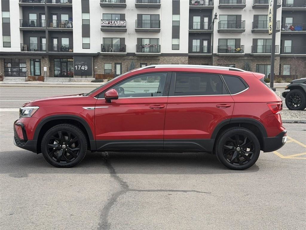 Used 2022 Volkswagen Taos SE image 4