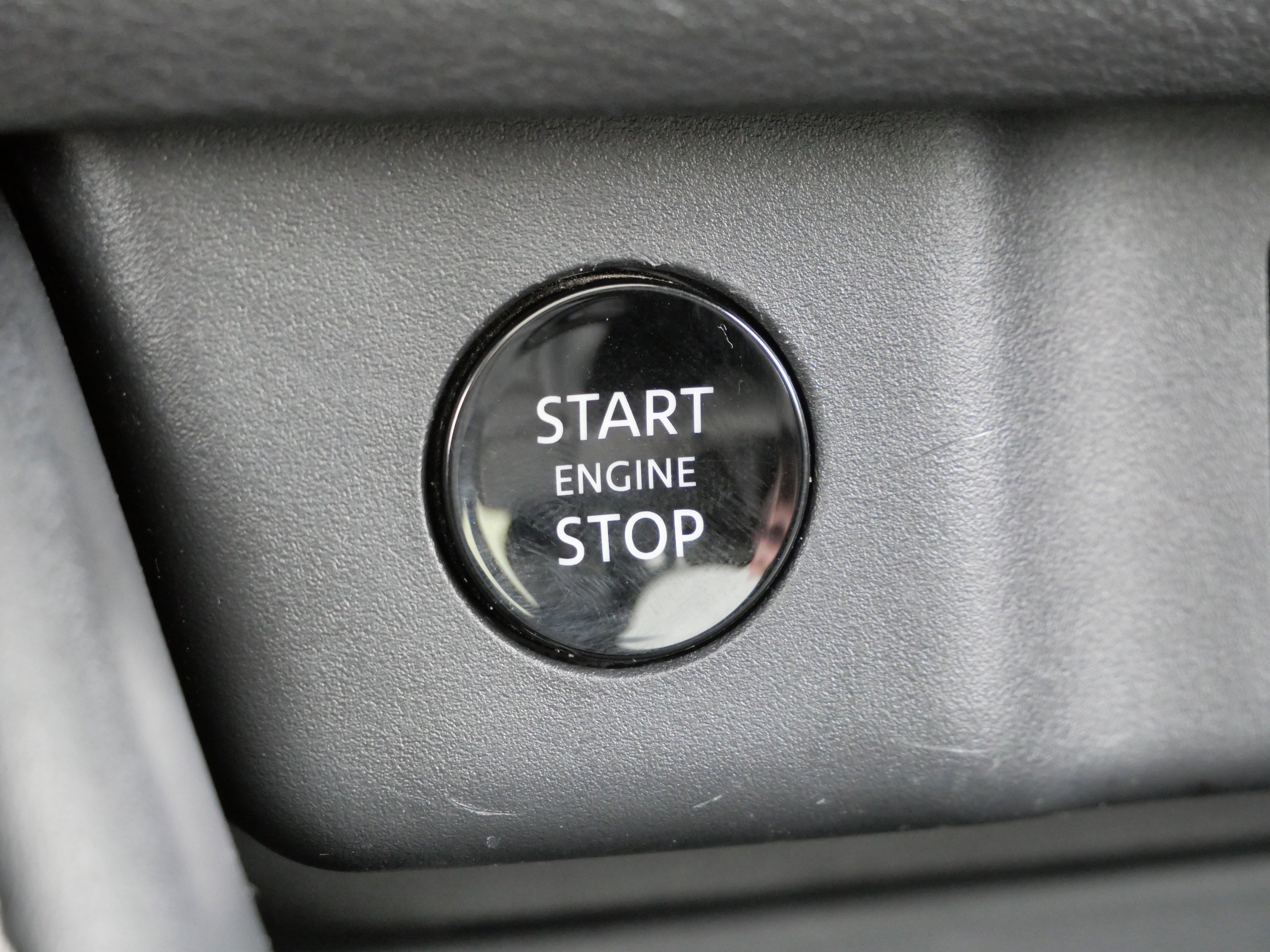 Used 2024 Nissan Rogue Platinum w/ Platinum Premium Package AWD/4WD image 27