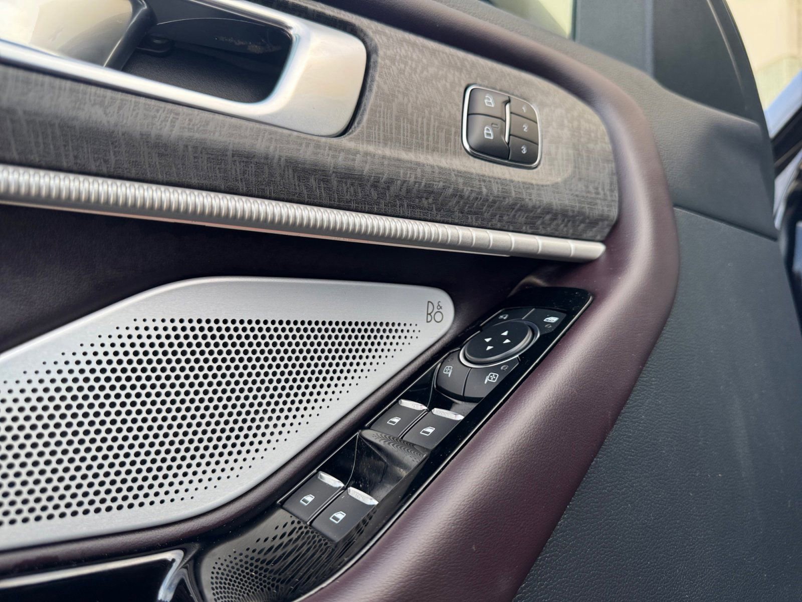 Used 2025 Ford Explorer Platinum image 20