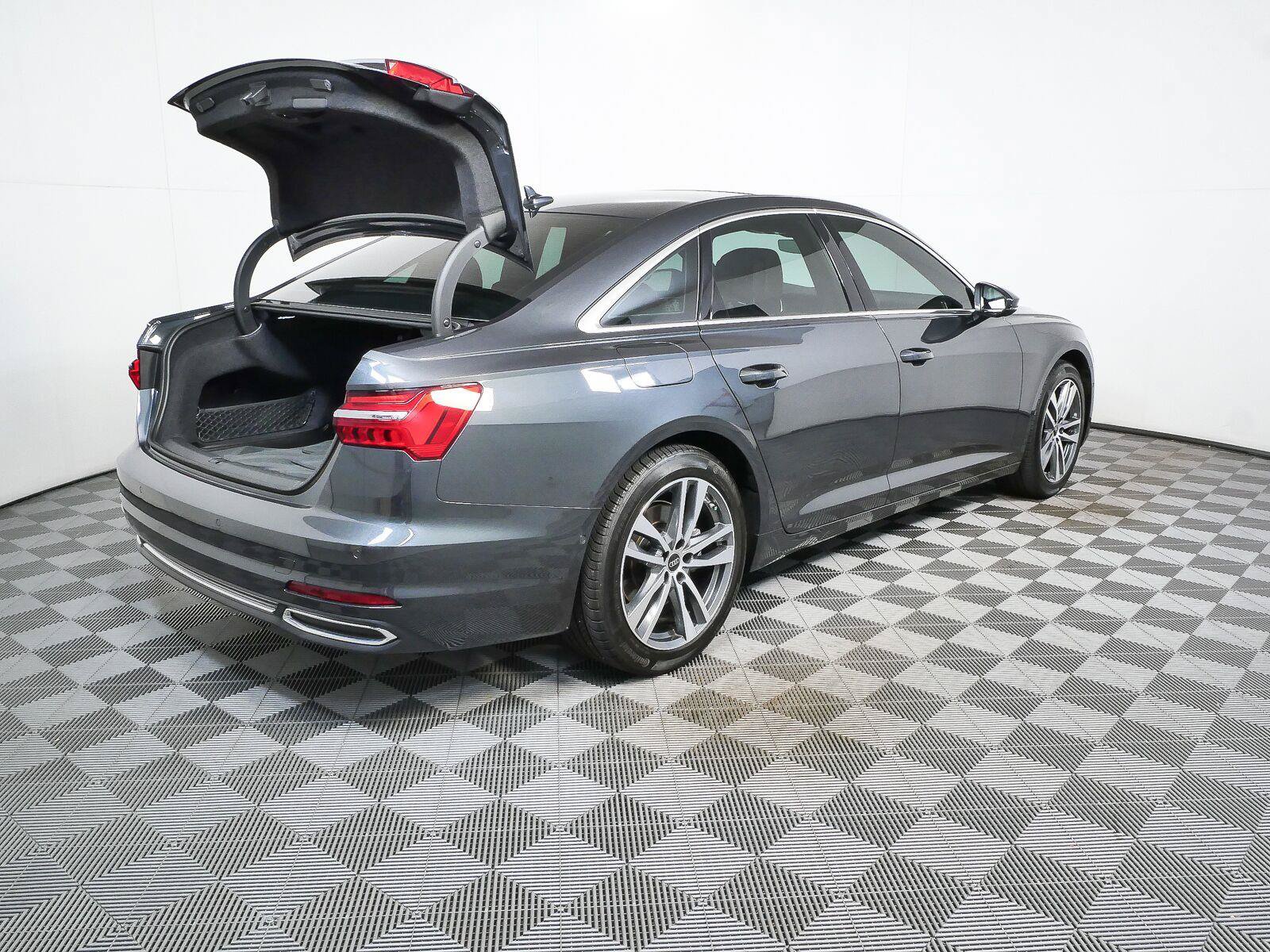 Used 2023 Audi A6 Premium Plus w/ Premium Plus Package AWD/4WD image 27