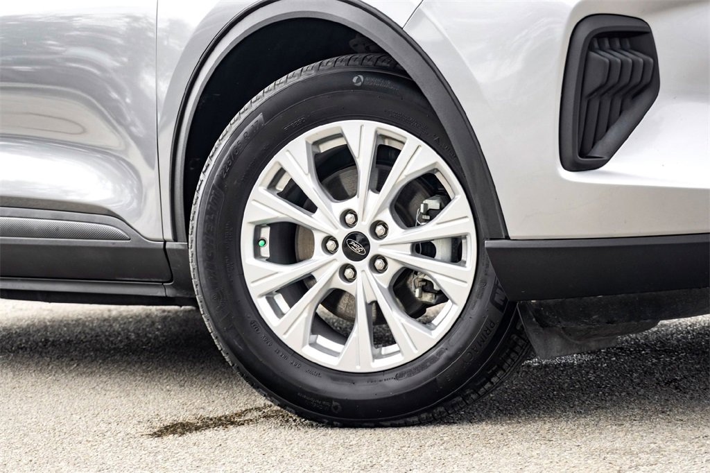 Used 2023 Ford Escape Active image 2