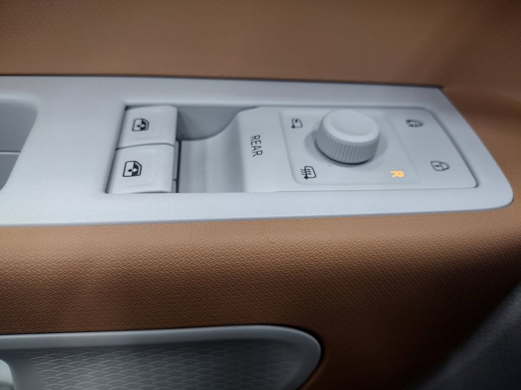 New 2025 Volkswagen ID. Buzz 1st Edition image 23