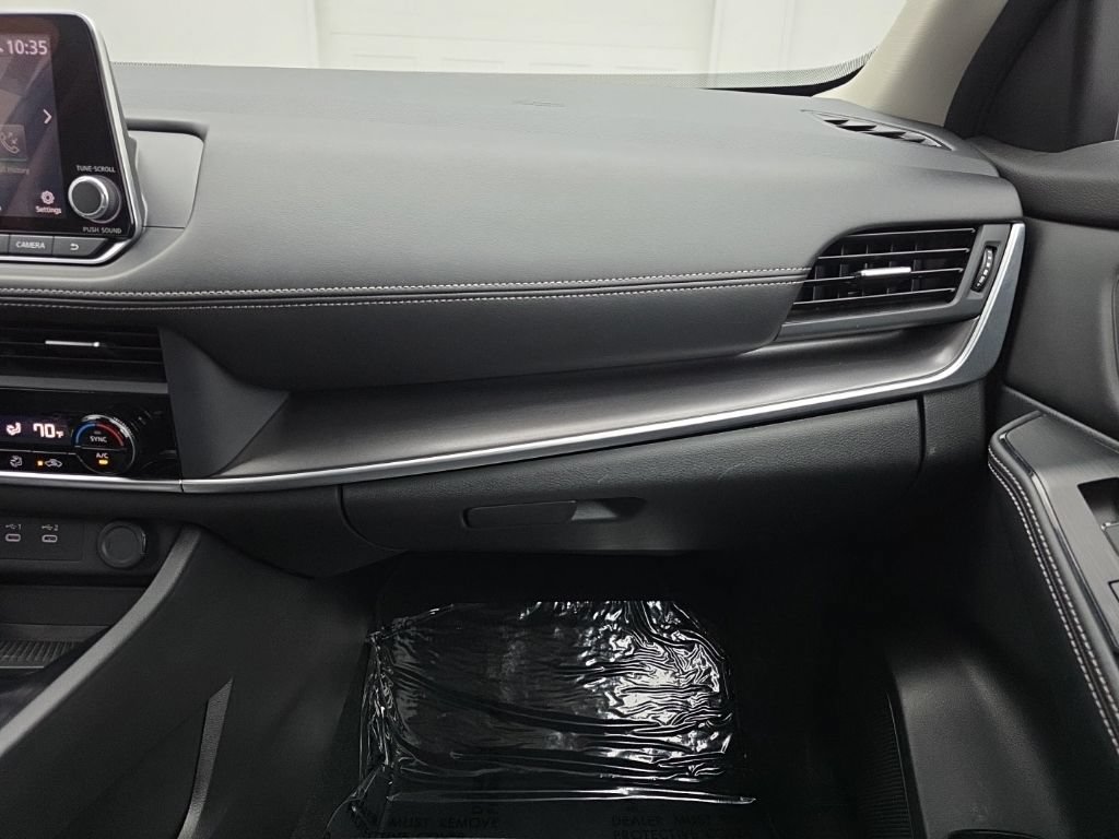 Used 2024 Nissan Rogue SV AWD/4WD image 38