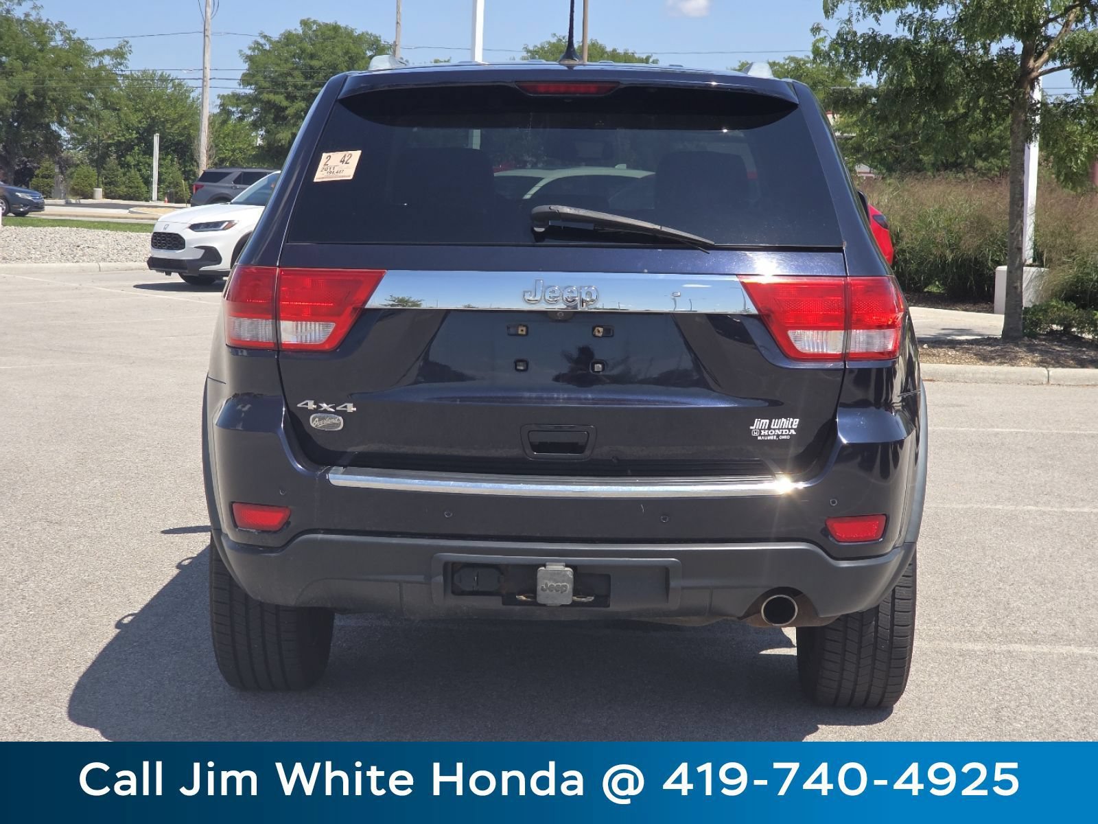 Used 2011 Jeep Grand Cherokee Overland w/ Mopar Chrome Edition Group AWD/4WD image 14
