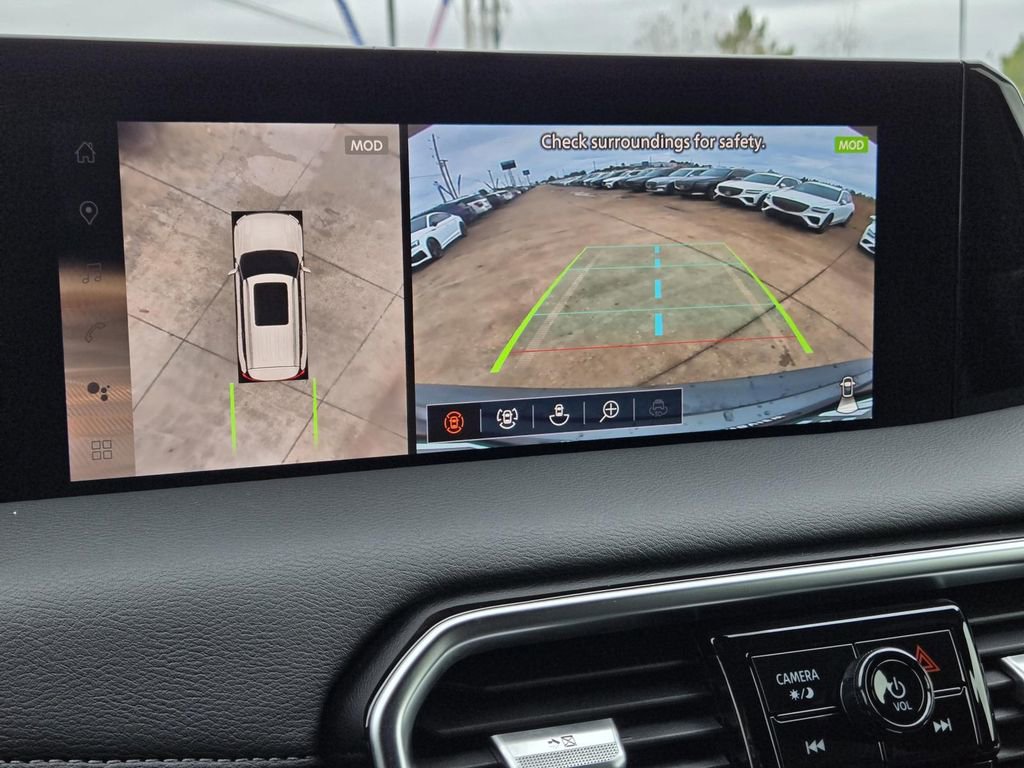 Used 2025 Nissan Armada SL w/ Captain's Chari Seat Package image 13