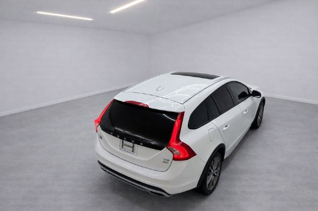 Used 2017 Volvo V60 T5 Cross Country w/ Convenience Package AWD/4WD image 35