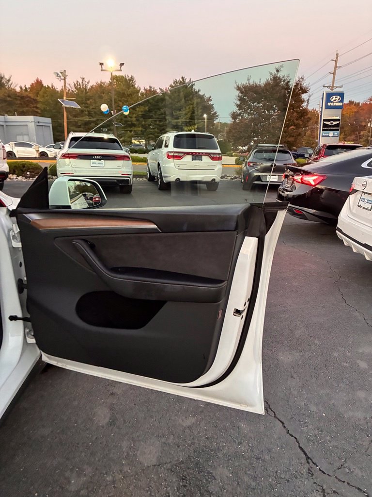 Used 2023 Tesla Model Y Long Range AWD/4WD image 22