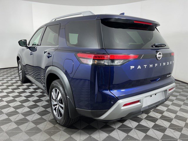 Used 2022 Nissan Pathfinder SL AWD/4WD image 6