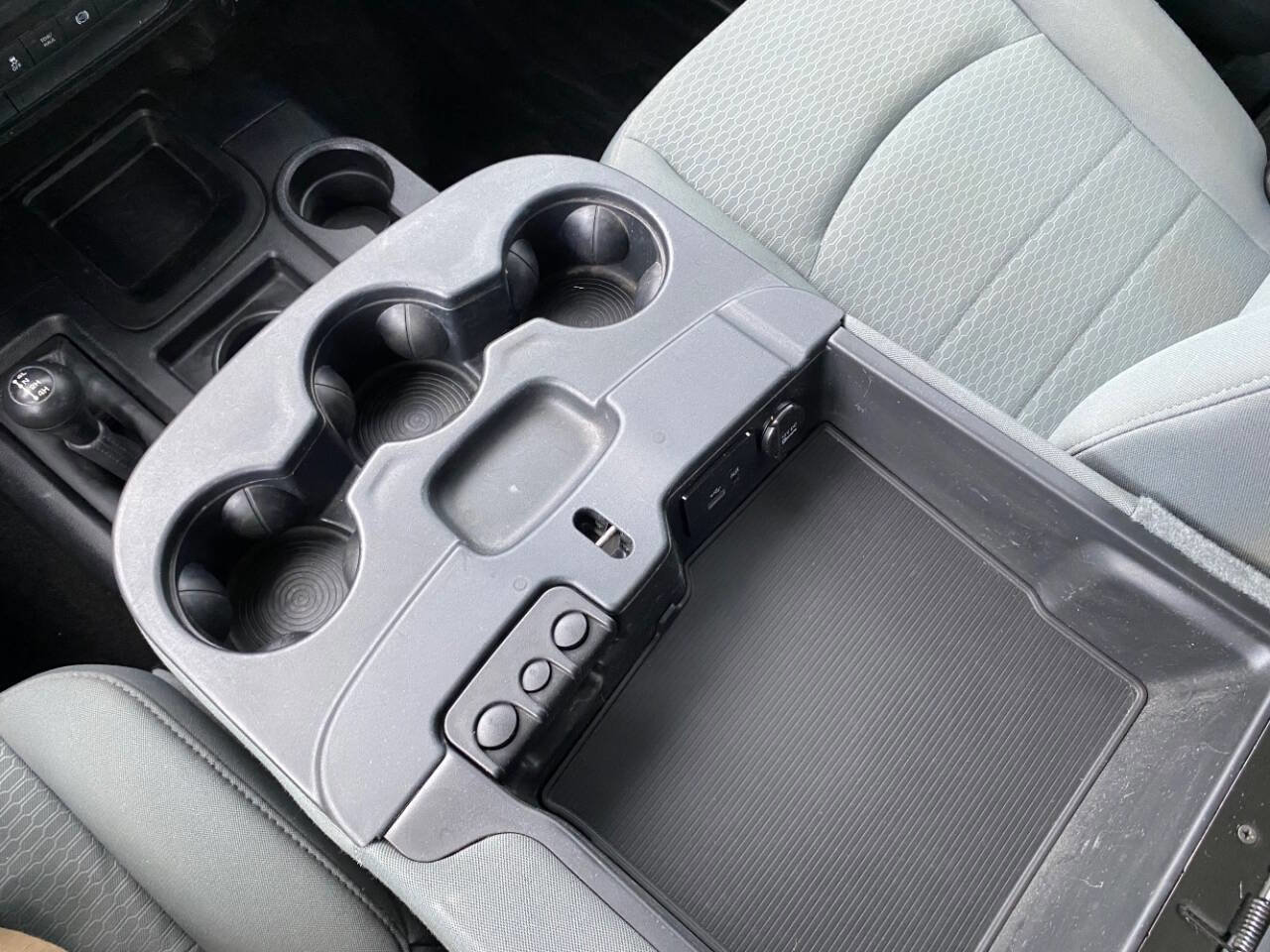 Used 2013 RAM 2500 Tradesman w/ Chrome Appearance Group image 34