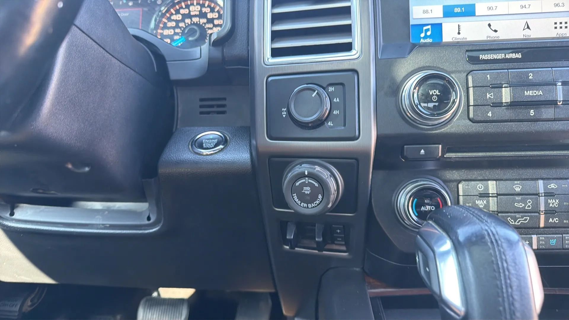 Used 2016 Ford F150 Limited w/ Trailer Tow Package image 96