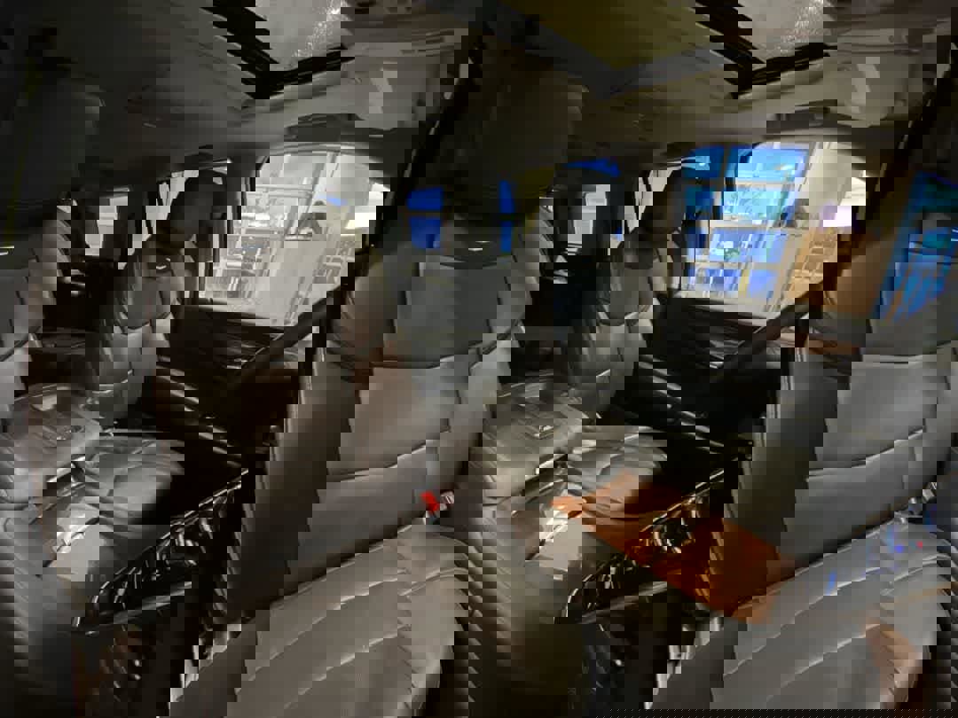 Used 2018 Cadillac Escalade Luxury image 28