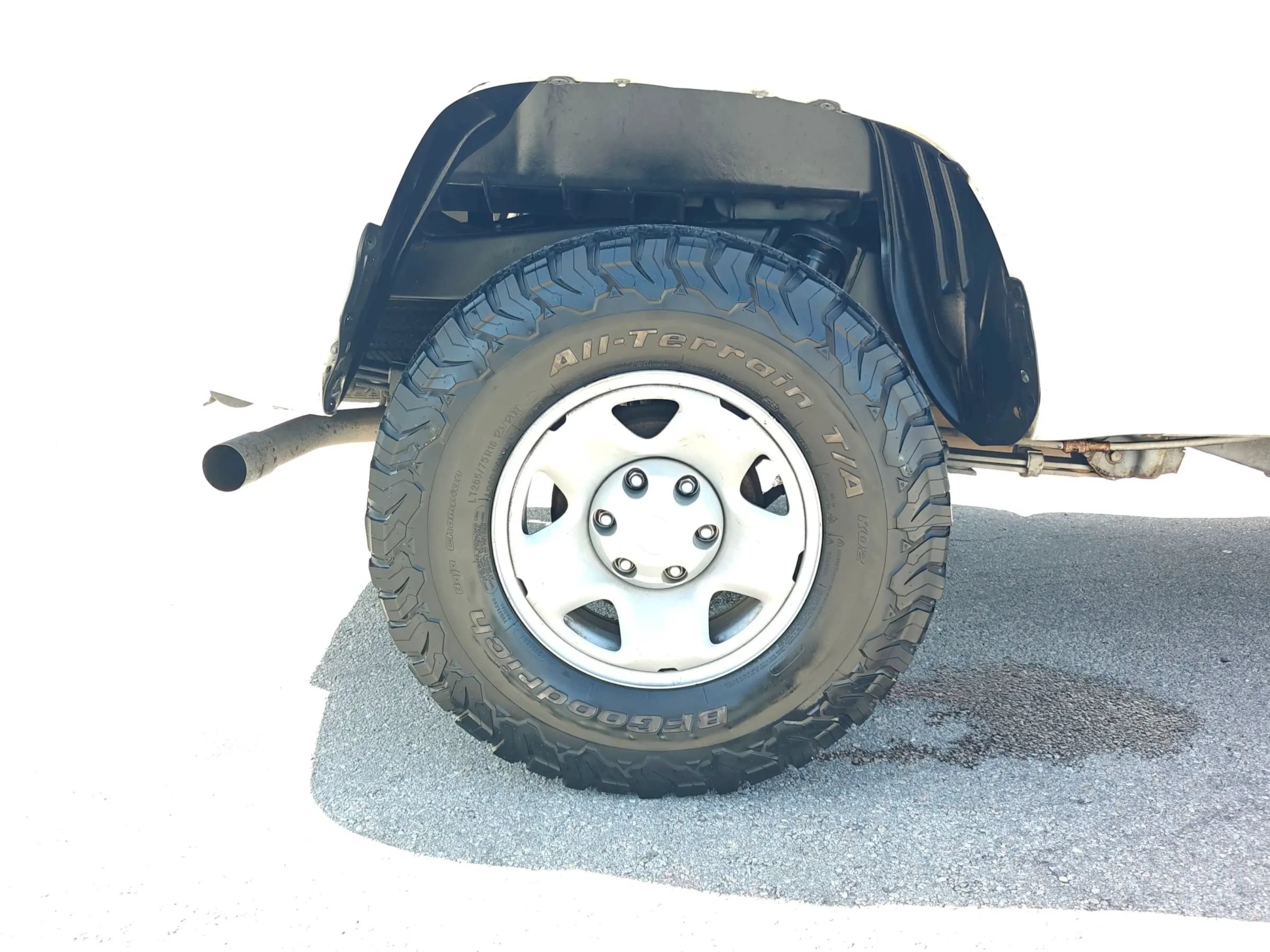 Used 2017 Toyota Tacoma SR RWD image 17