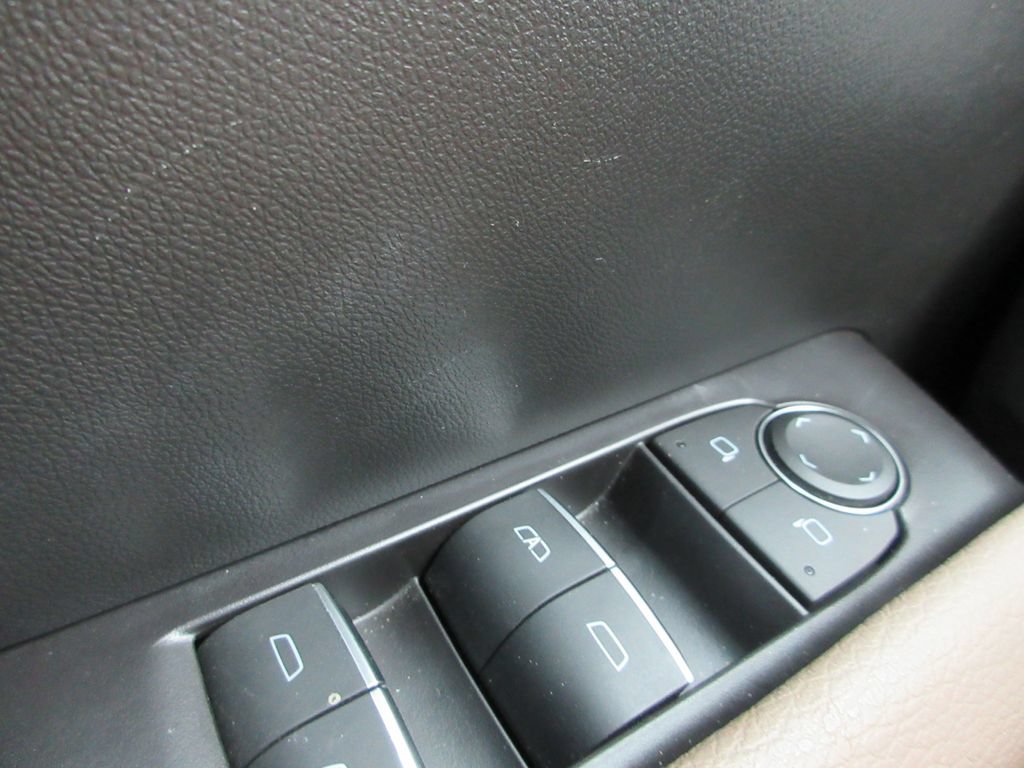 Certified 2024 GMC Canyon Denali AWD/4WD image 30