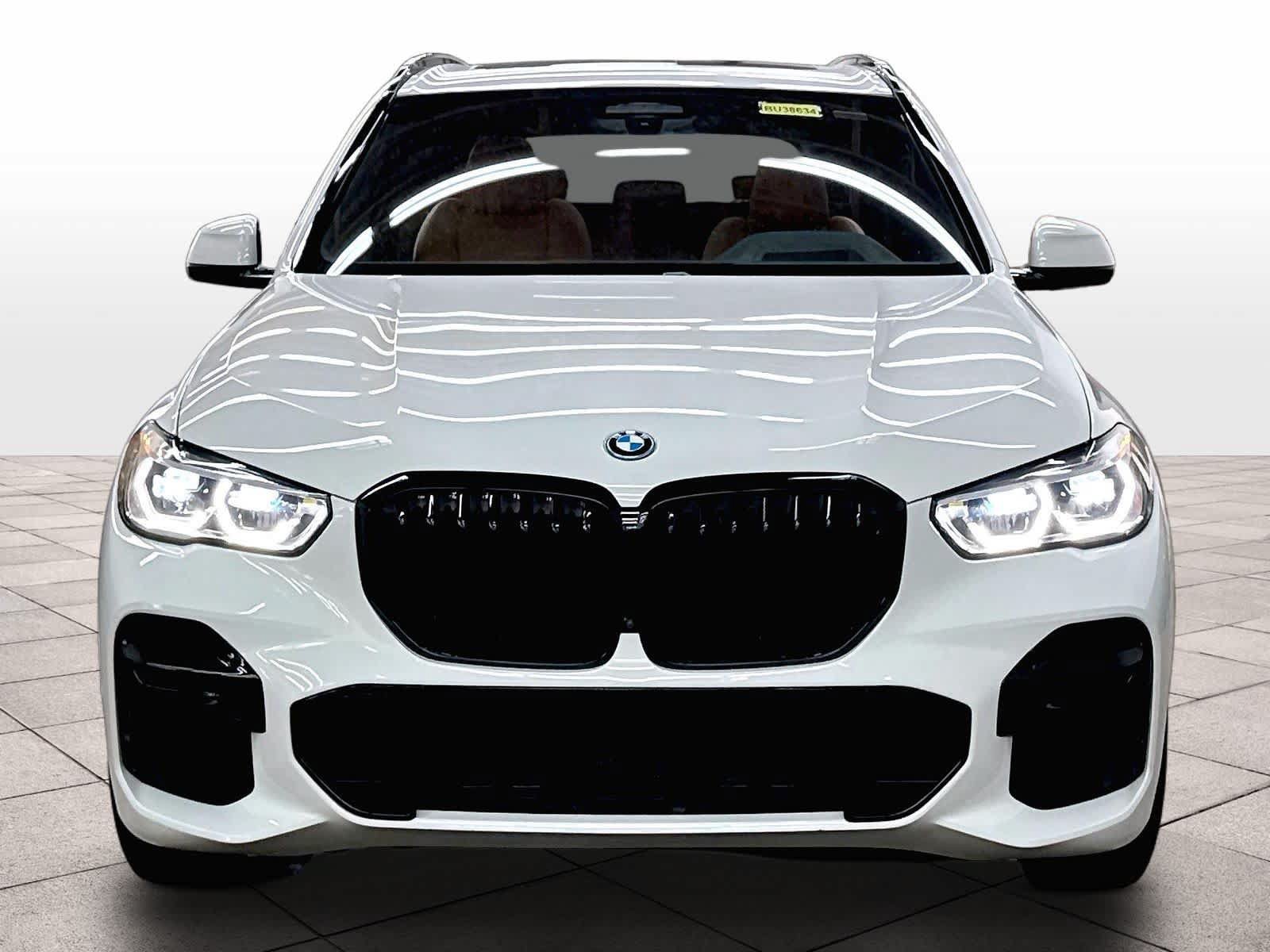 Used 2022 BMW X5 xDrive45e w/ M Sport Package AWD/4WD image 3