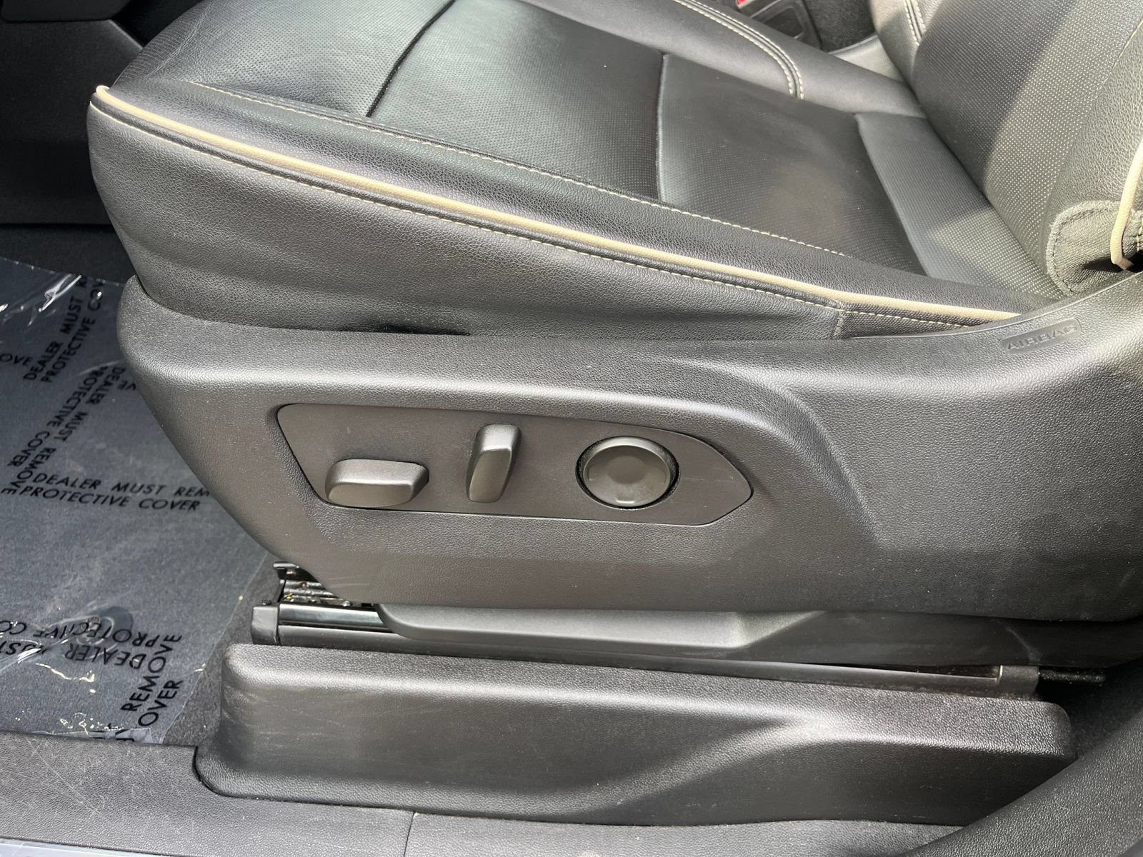 Used 2024 GMC Yukon SLT RWD image 22