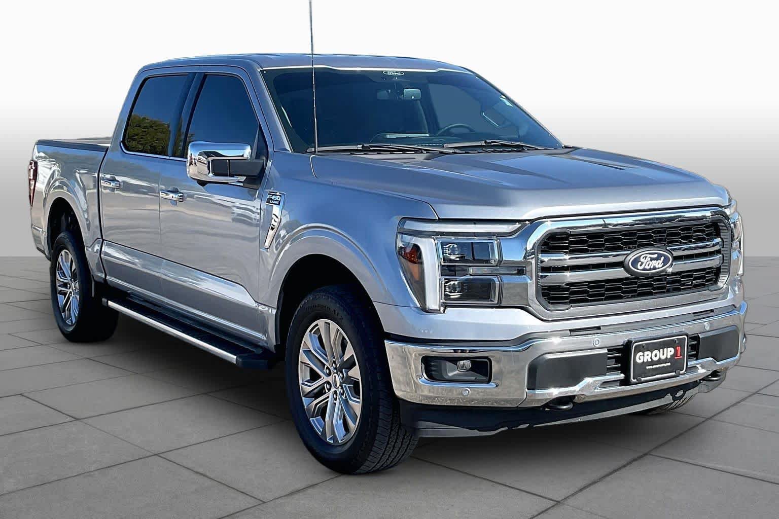 Used 2025 Ford F150 Lariat w/ Equipment Group 501A Mid AWD/4WD image 3