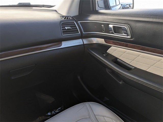 Used 2017 Ford Explorer Platinum image 20