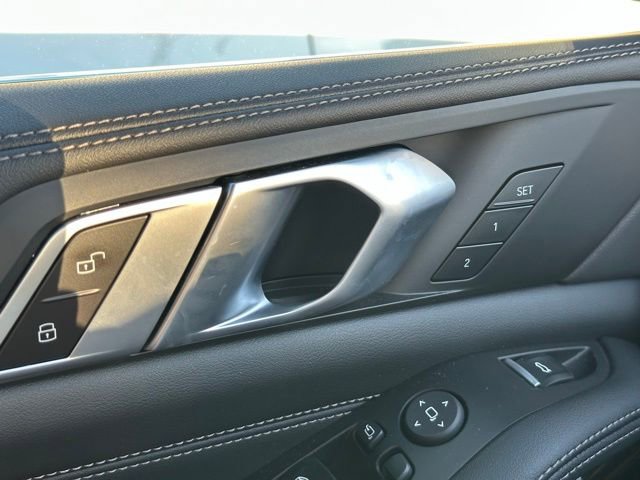 Certified 2024 BMW X5 xDrive40i w/ Premium Package image 25