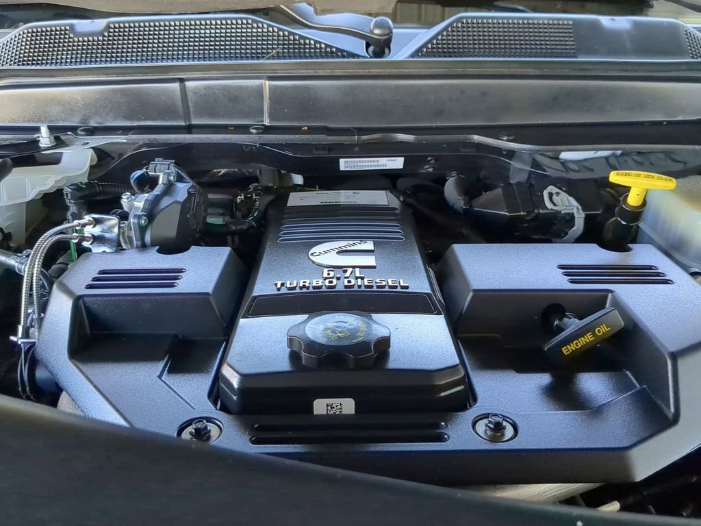 Used 2024 RAM 3500 Limited w/ Towing Technology Group image 10