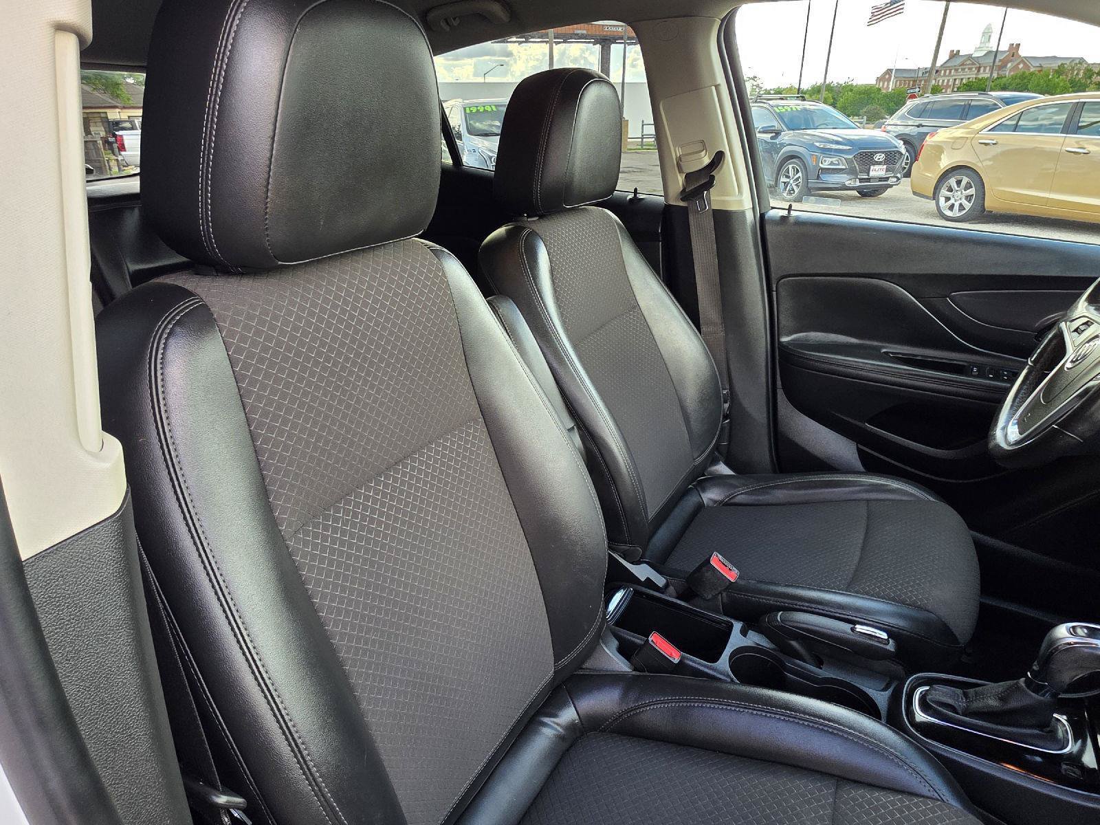 Used 2020 Buick Encore Preferred FWD image 26