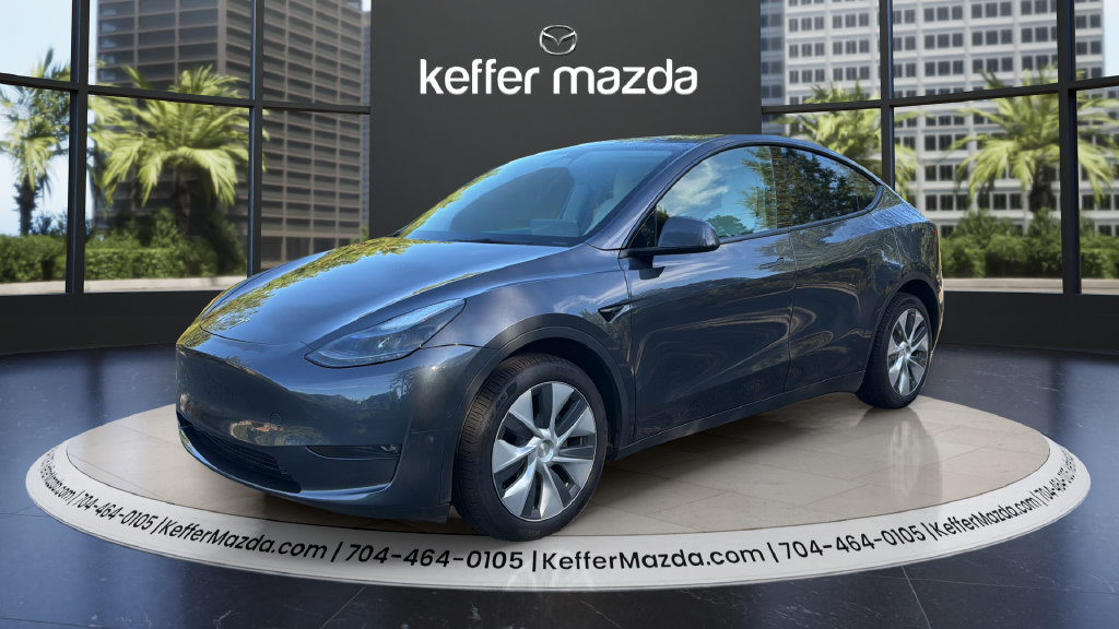 Used 2022 Tesla Model Y Long Range AWD/4WD image 3
