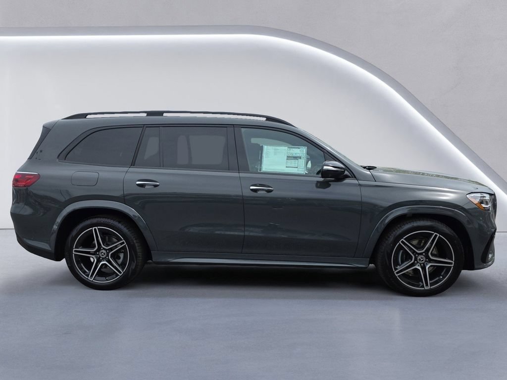 New 2026 Mercedes-Benz GLS 450 4MATIC image 3