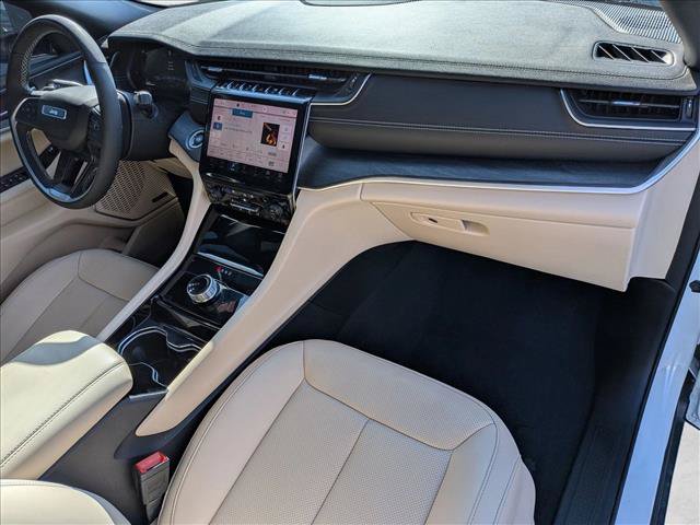 Used 2023 Jeep Grand Cherokee L Limited w/ Luxury Tech Group II RWD image 21