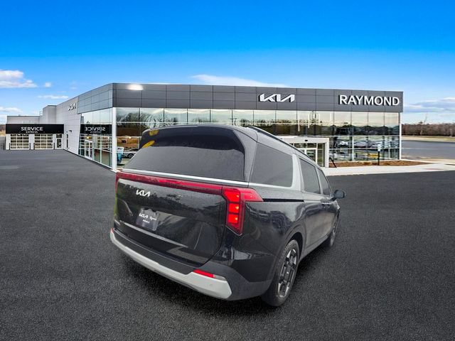 Certified 2025 Kia Carnival EX FWD image 3