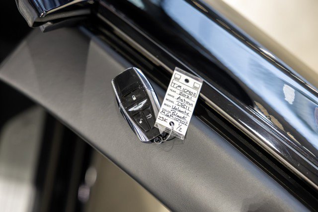 Used 2021 Aston Martin DB11 Volante image 46