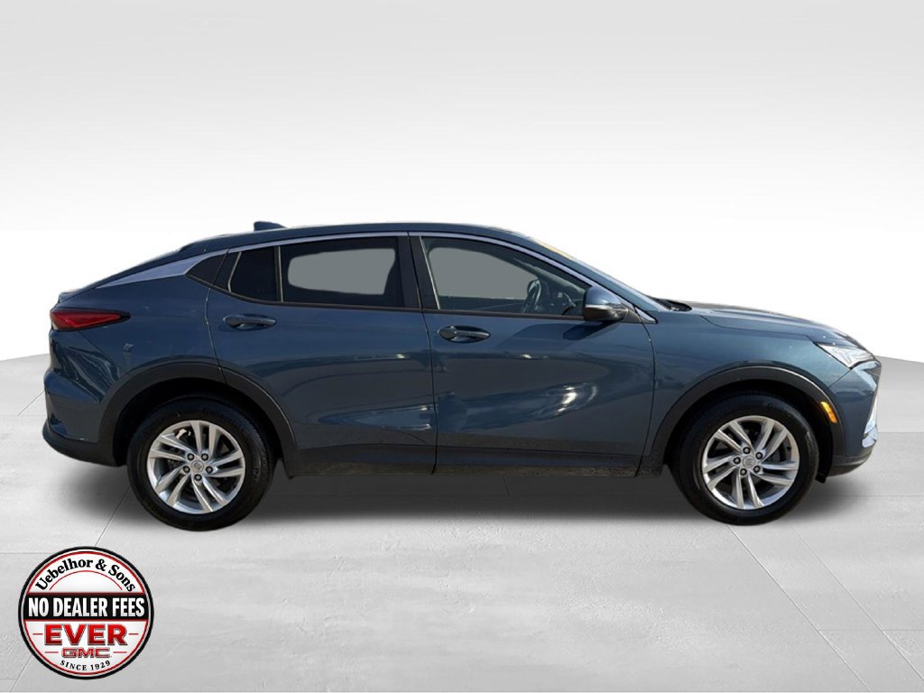 Used 2024 Buick Envista Preferred w/ Convenience I Package FWD image 3