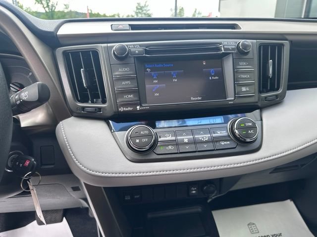 Used 2014 Toyota RAV4 XLE AWD/4WD image 25