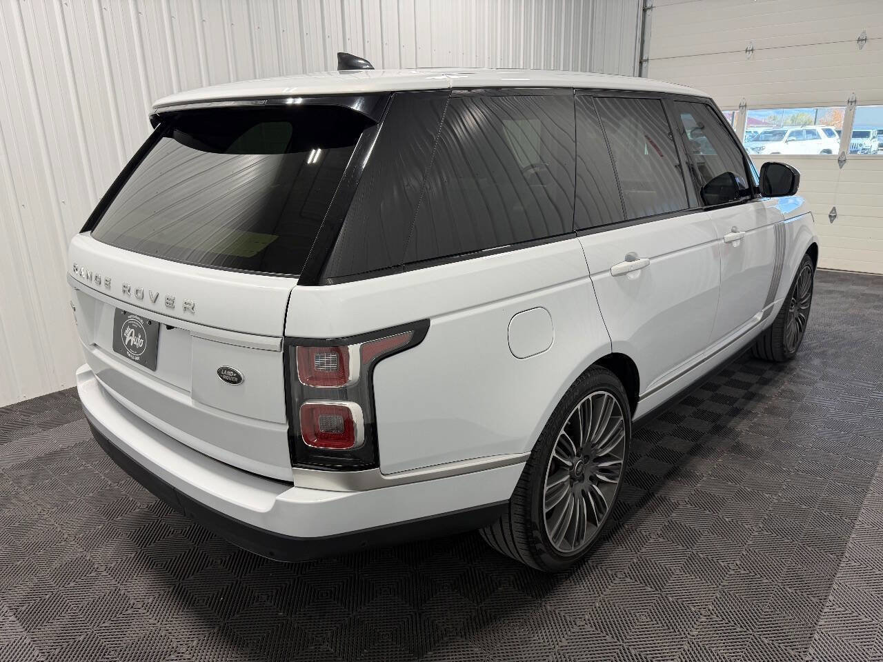 Used 2019 Land Rover Range Rover Supercharged image 7