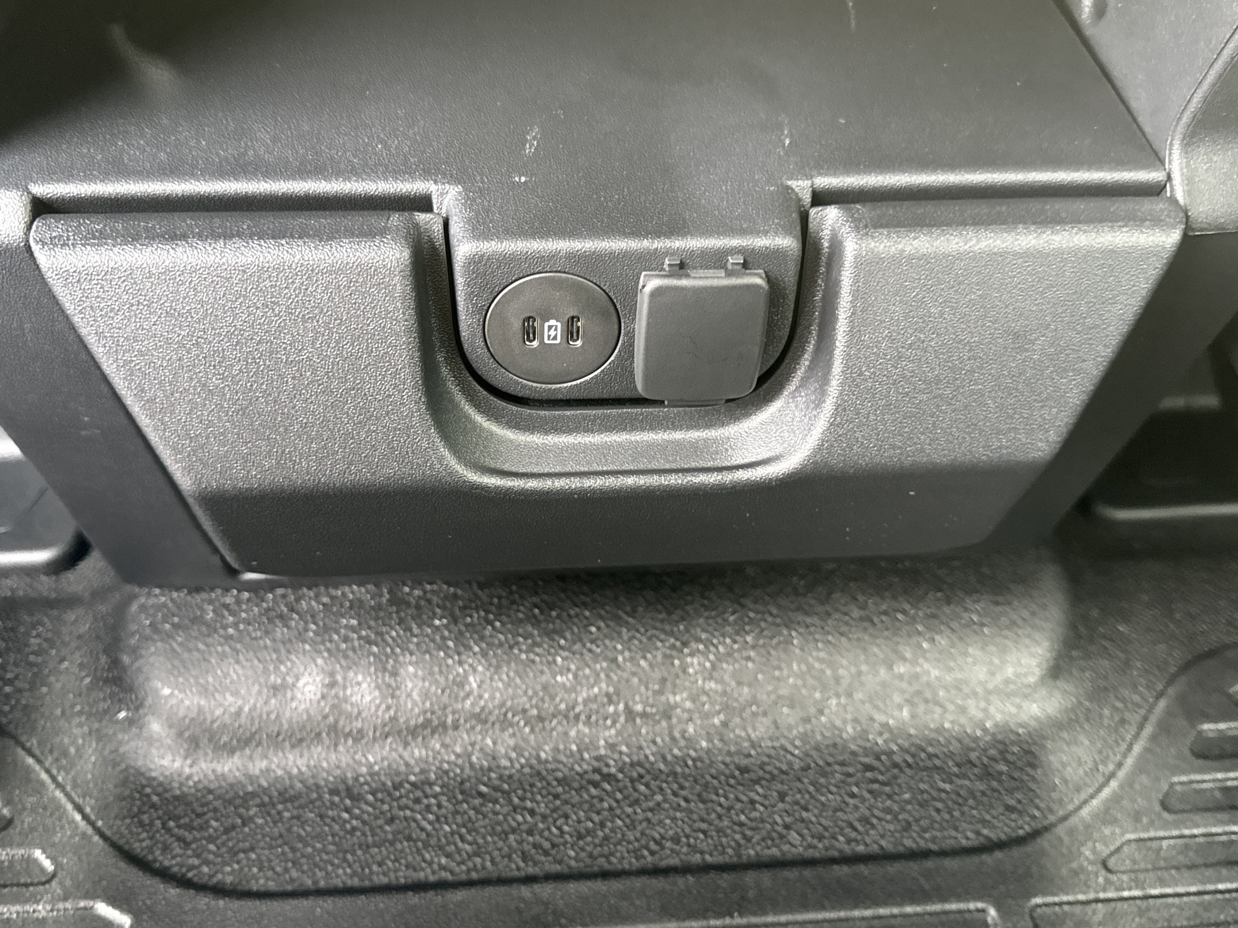 New 2026 Ford F350 XL w/ XL Chrome Package image 17