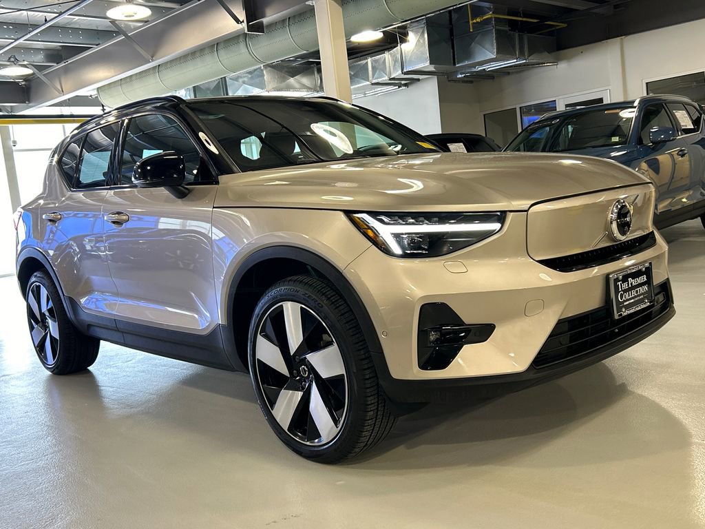 Certified 2023 Volvo XC40 Recharge Ultimate w/ Protection Package Premier AWD/4WD image 1