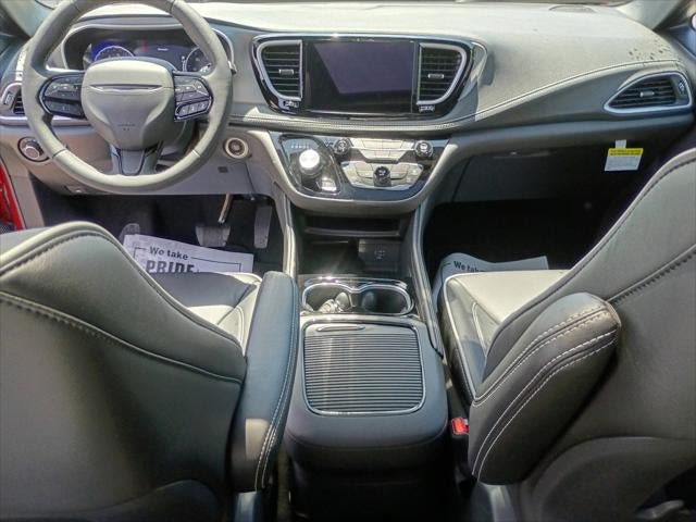 New 2027 Chrysler Pacifica Limited w/ S Appearance Package AWD/4WD image 28