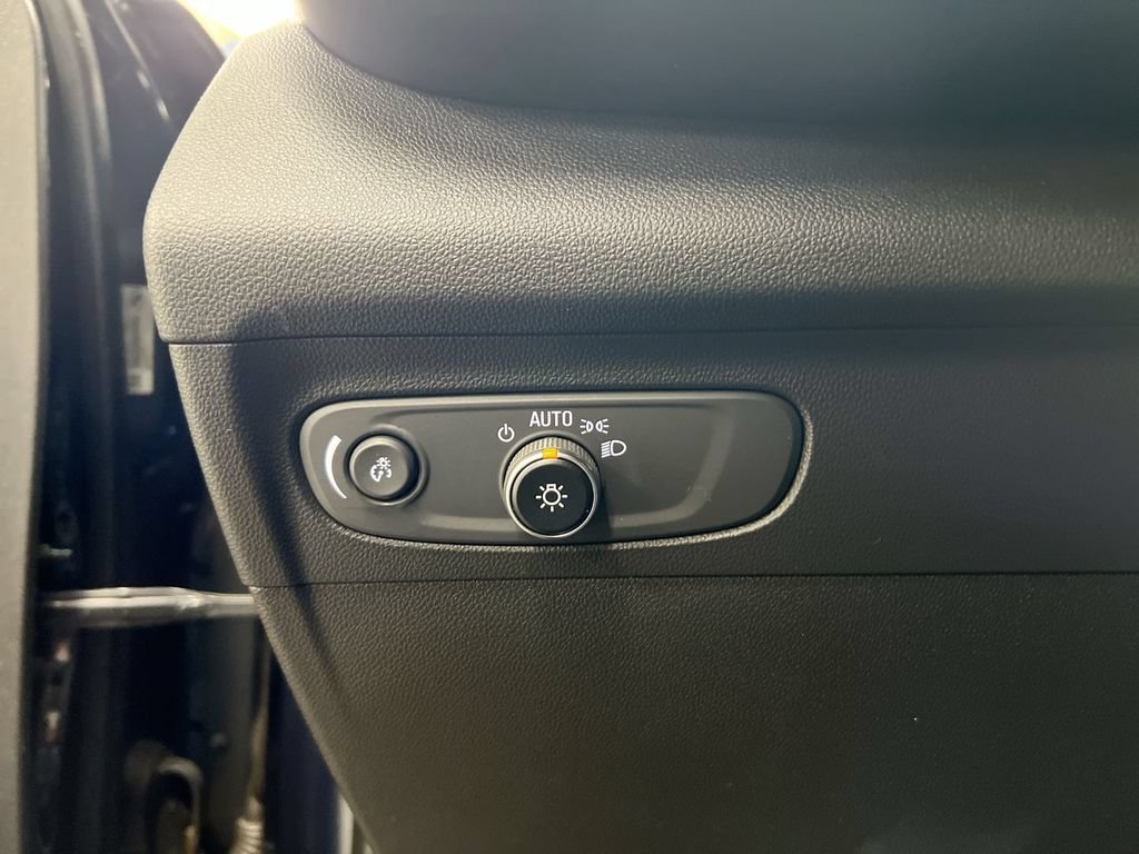Used 2021 Buick Envision Preferred FWD image 13