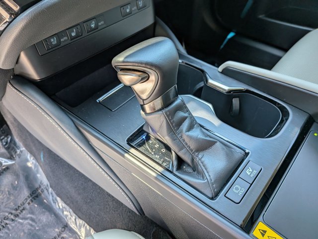 Used 2025 Lexus ES 300h w/ Premium Package FWD image 12