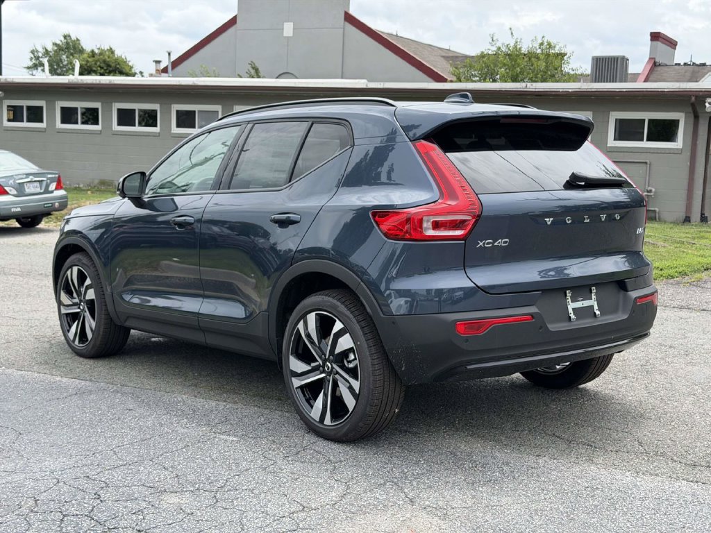 New 2026 Volvo XC40 B5 Ultra w/ Protection Package Premier AWD/4WD image 21