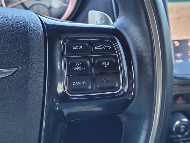 Used 2013 Chrysler 300 C image 28