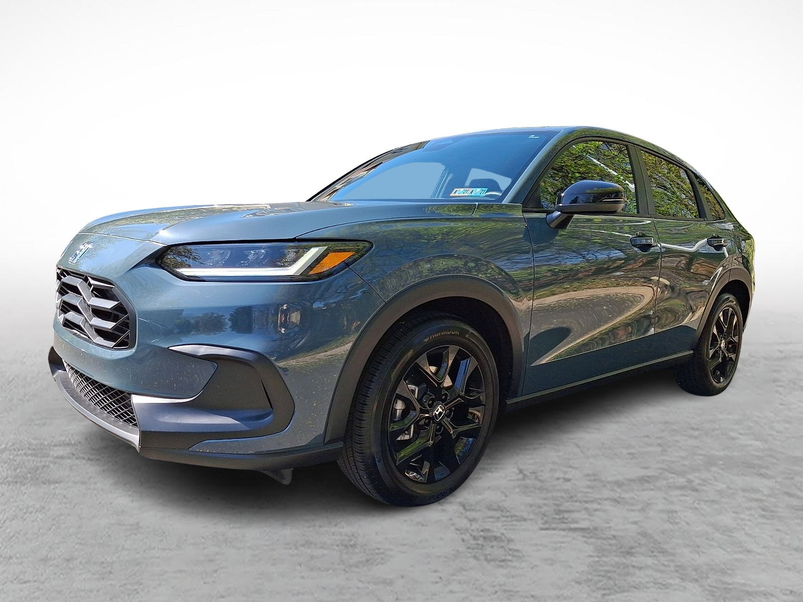 Used 2025 Honda HR-V Sport image 3