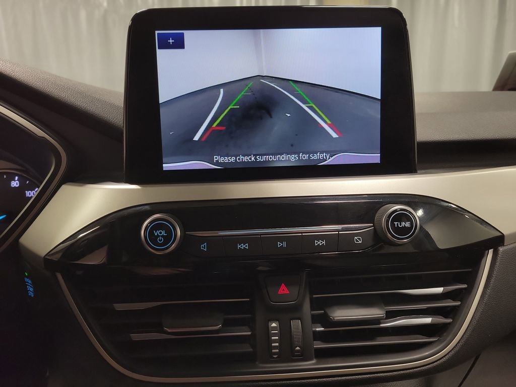 Used 2021 Ford Escape SE image 17